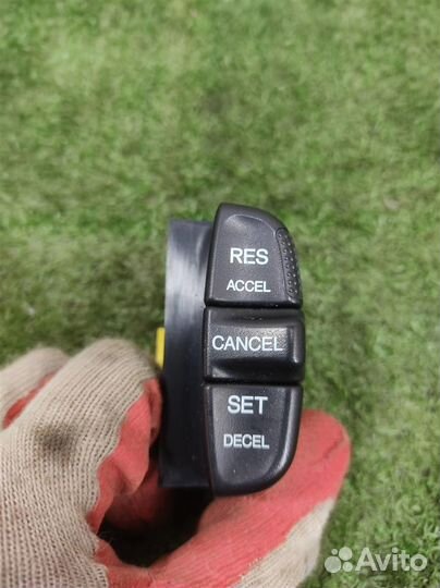 Кнопки мультимедиа на руль Honda CR-V 2 (RD5) 2005