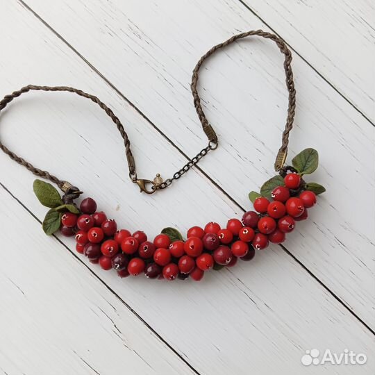 Ожерелье, кольцо под серебро