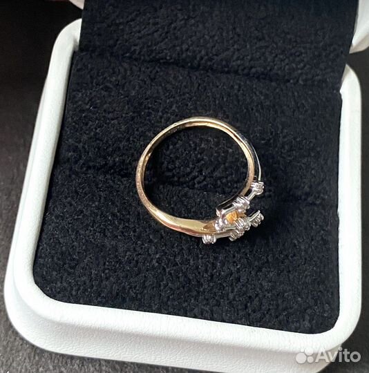 7 бриллиантов Кольцо красное + белое золото