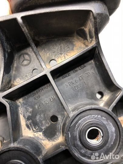 Направляющая бампера задняя левая Mercedes M W164