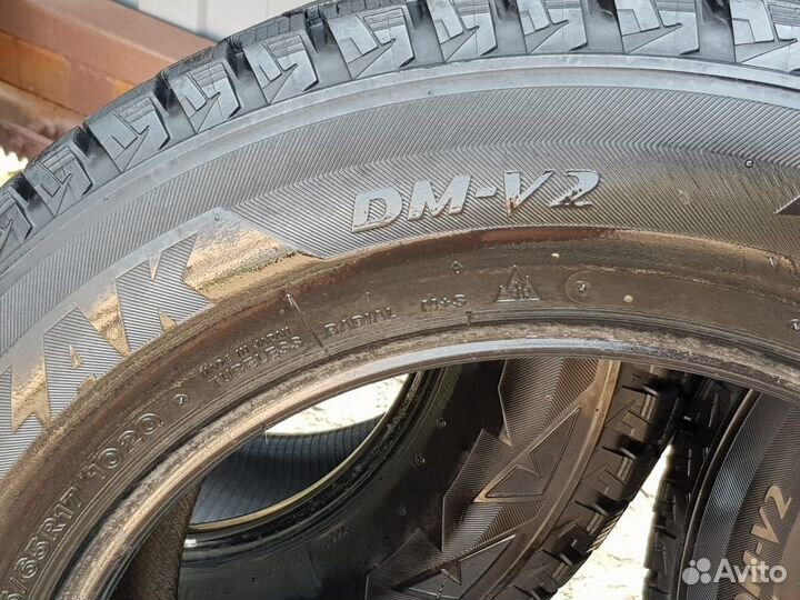 Bridgestone Blizzak DM-V2 225/65 R17 102Q