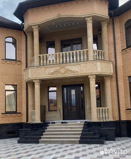 Колоны из камня