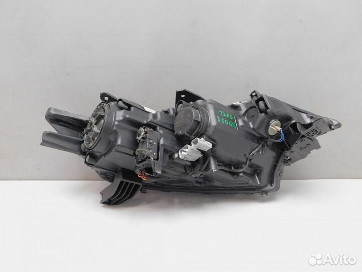 Фара левая Mitsubishi Outlander