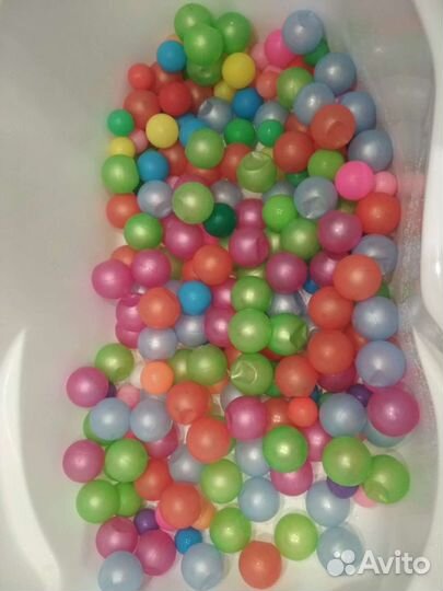 Сухой бассейн с шариками