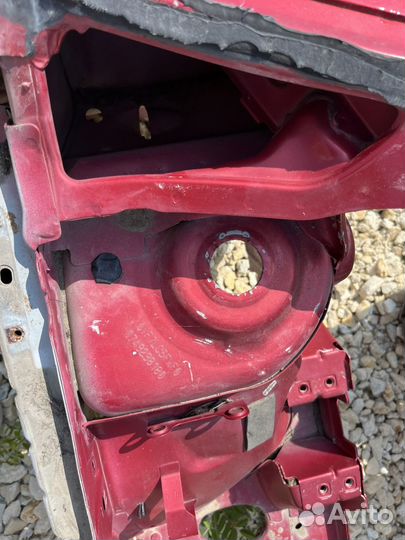 Передняя правая четверь лонжерон citroen c4