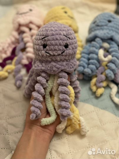Медуза Тактильная вязаная для малышей