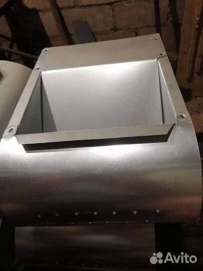 Кормушка бункерная для кроликов