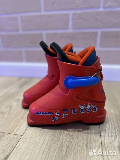 Горнолыжные ботинки salomon 17