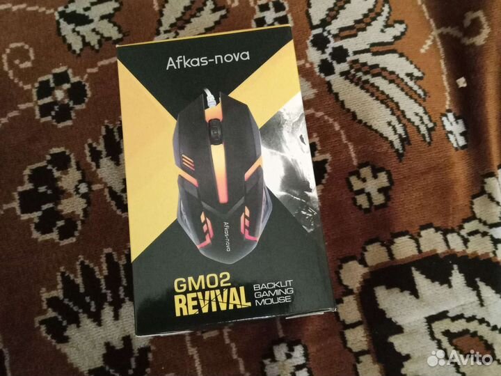 Компьютерная мышка проводная святится