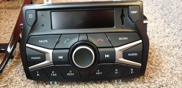 Комплект автомагнитола с колонками