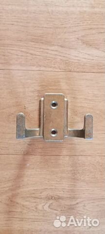 Крючок для вешалки