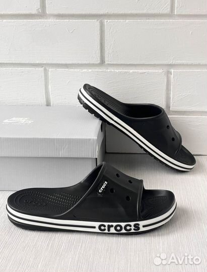 Новые мужские сланцы Crocs