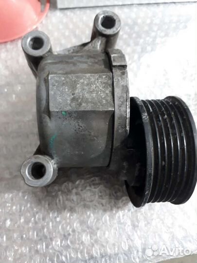 Натяжитель ремня генератора ford focus 2 1.8