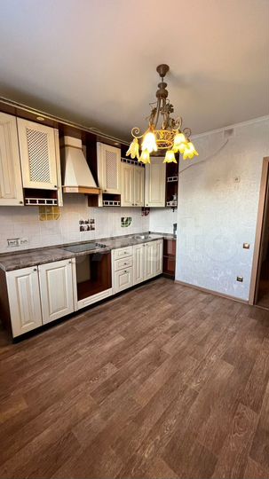 3-к. квартира, 89 м², 5/10 эт.