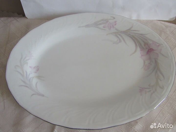 Тарелки 8 шт + блюдо новые