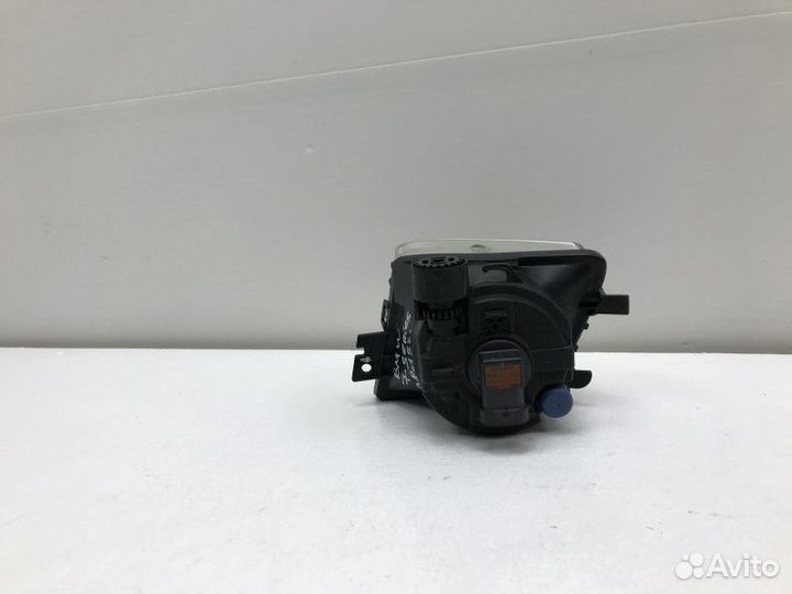 Правая противотуманная фара BMW 7-Series 5 (F01)