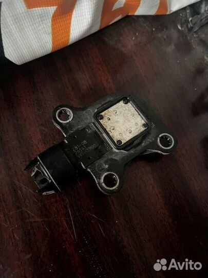 Датчик положения распредвала Peugeot 308 1.6 EP6