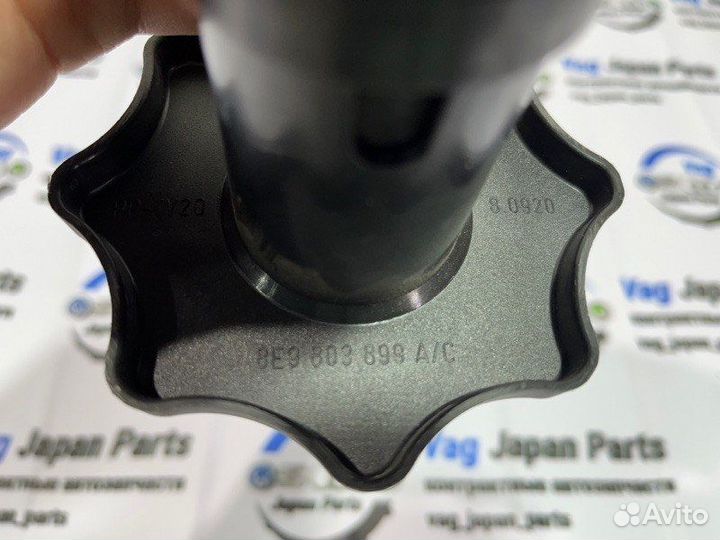 Болт крепления запасного колеса Audi A4 B7 ALT