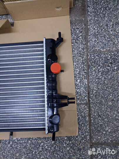 Радиатор основной Opel Astra G, Zafira A