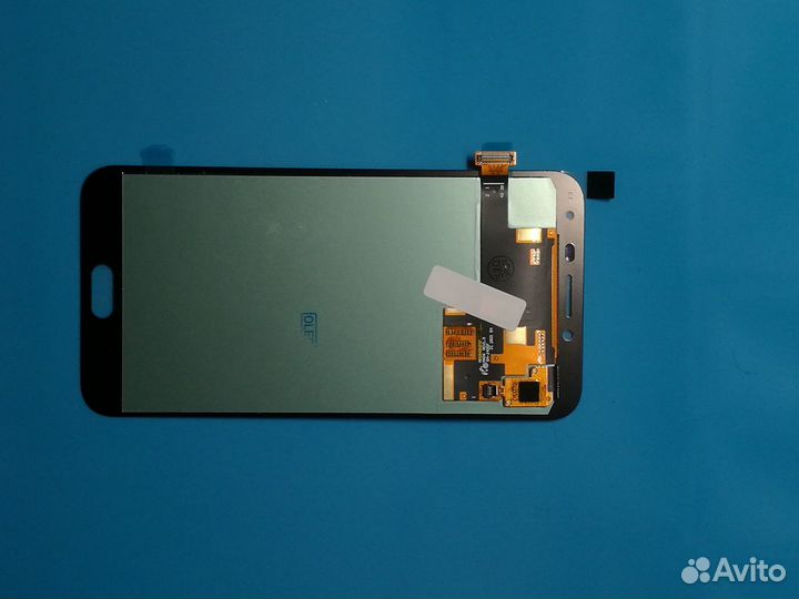 Дисплей на Samsung J4 (j400)