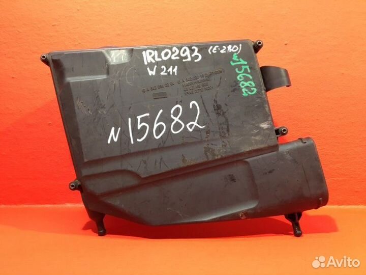 Корпус воздушного фильтра правый Mercedes-Benz