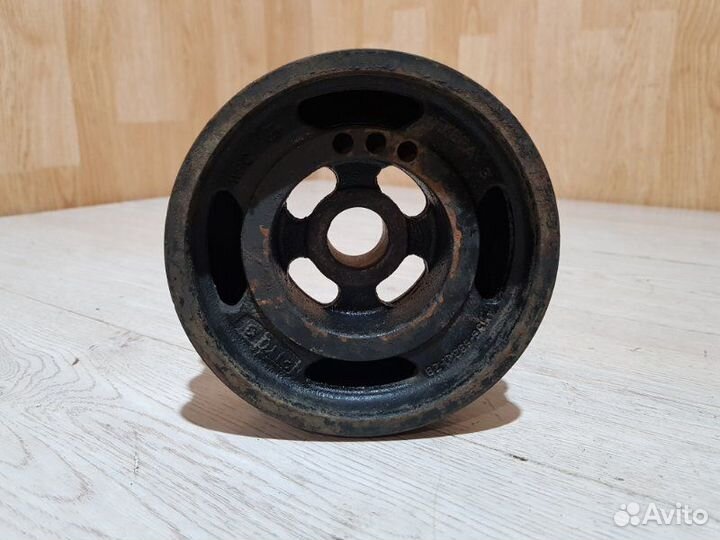 Шкив коленвала Ford Mondeo BD pnba 2010