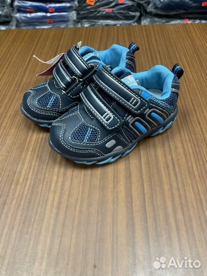 Кроссовки для мальчика новые 19-23