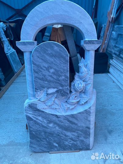 Памятники от производителя (натуральный камень)