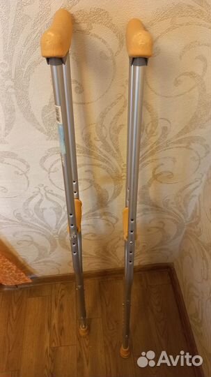 Продам детские костыли