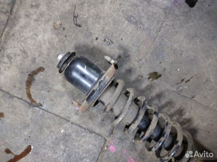 Стойка задняя левая Geely Emgrand Ec7