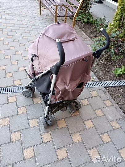 Прогулочная коляска