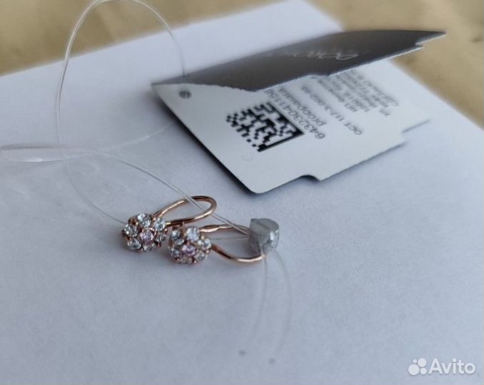 Золотые серьги с фианитами