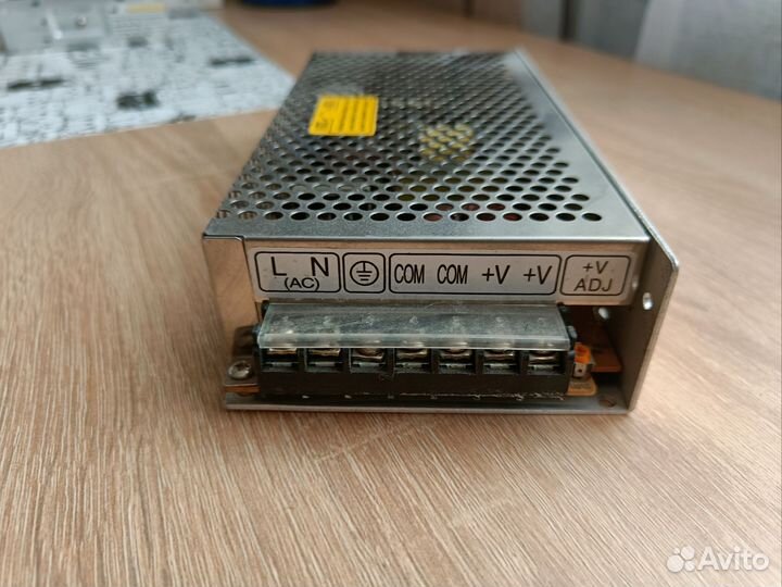 Блок питания 12V 8,4A