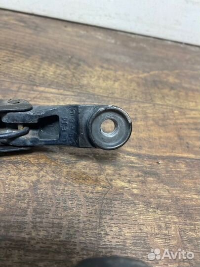 Поводок дворника Audi A6 C4 ABC 1996