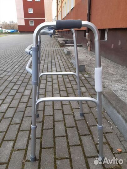 Ходунки для взрослых,шагающие