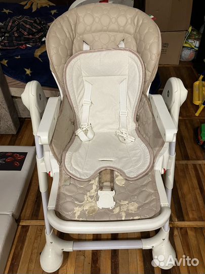 Детский стульчик для кормления