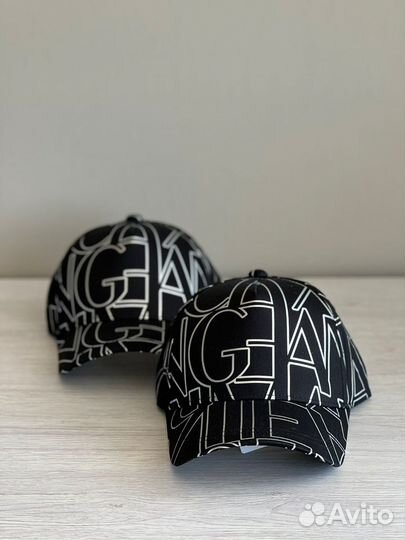 Кепка женская Armani Exchange