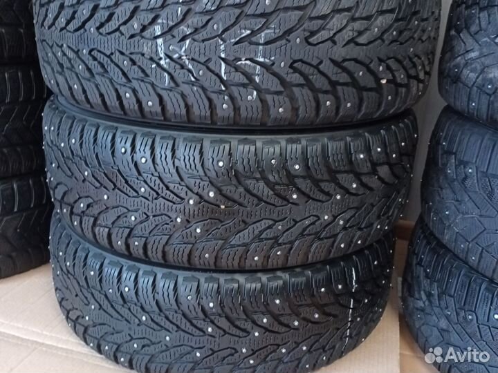 Nokian Tyres Hakkapeliitta 9 215/65 R17