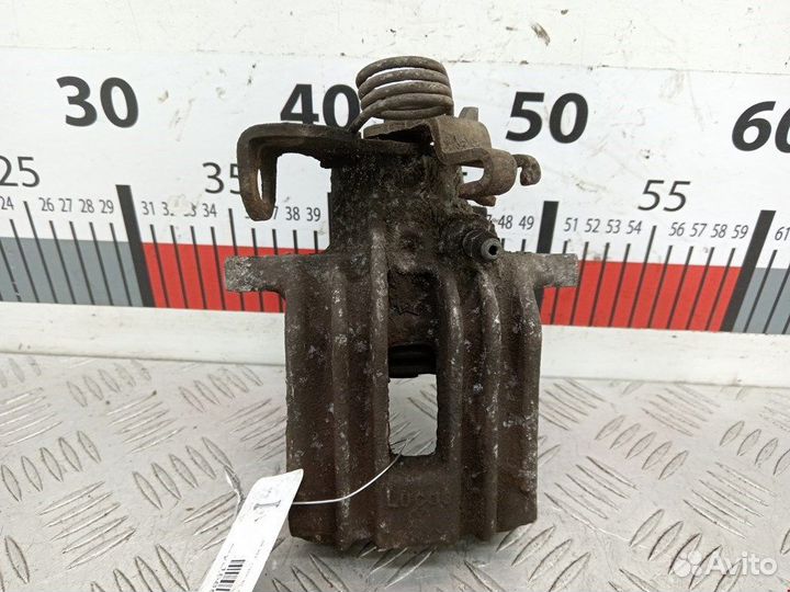 Суппорт задний правый для Audi A4 B6 8E0615424G