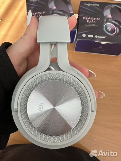 Беспроводные наушники fingertime