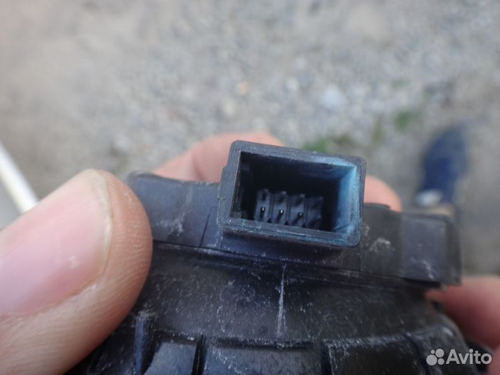 Ауди а6 моторчик зеркала левого 8-конт A6 C7 10-18