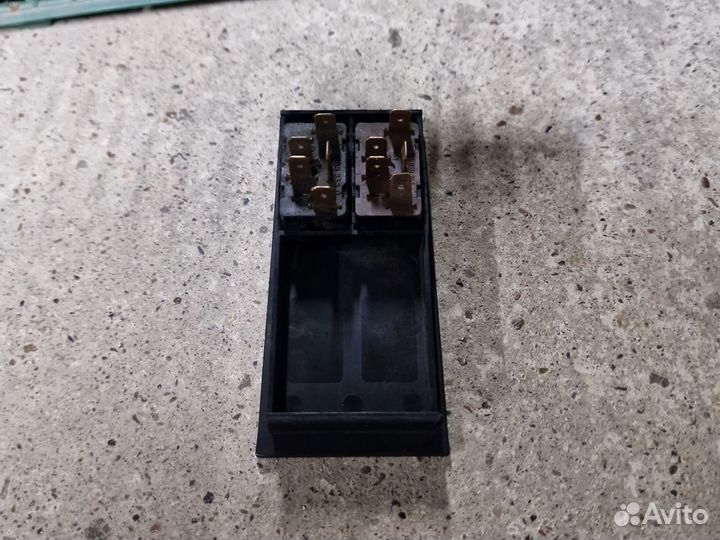 Блок эсп нового образца под 2 эсп на Audi 80 B4/B3