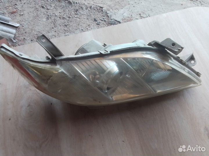Фара правая Toyota Camry V40 галоген