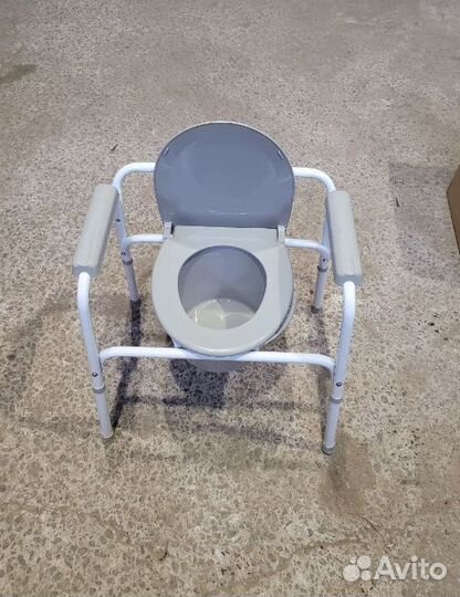 Стул туалет для инвалидов / пожилых