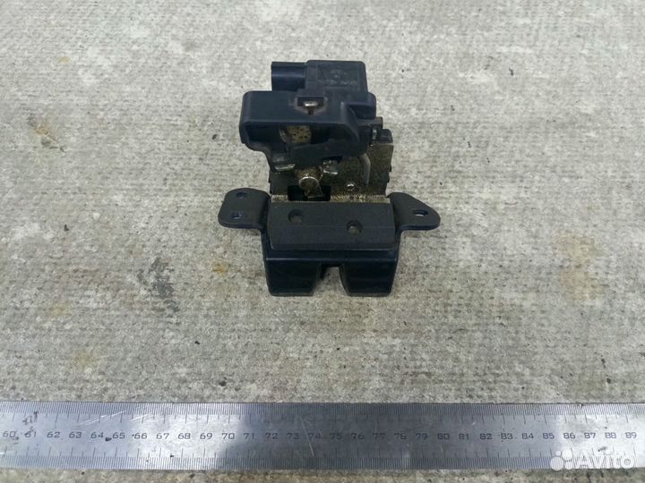 Замок двери багажника Kia Sportage 3 SL