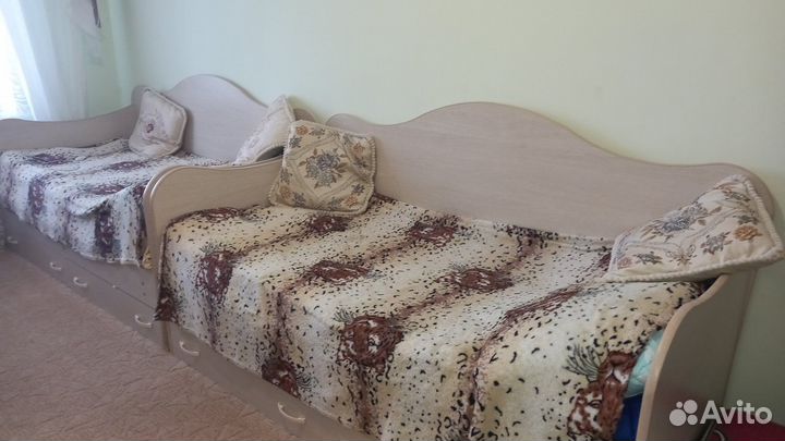 Спальный гарнитур