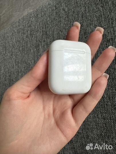 Беспроводные наушники apple airpods 1