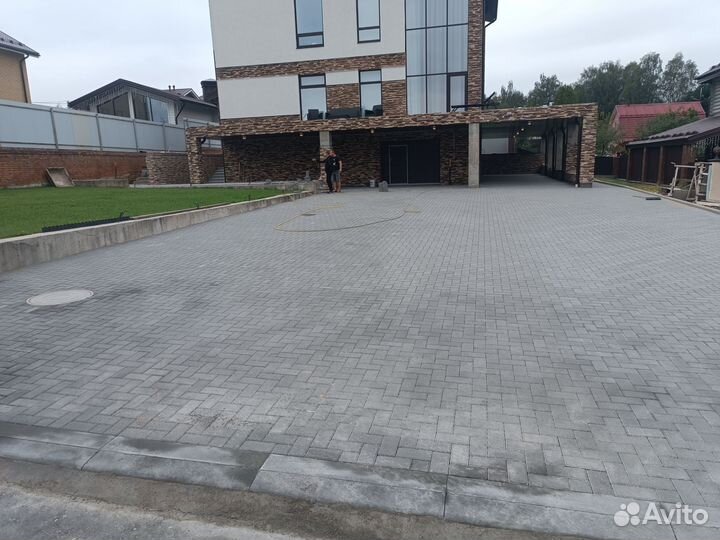 Укладка тротуарной плитки