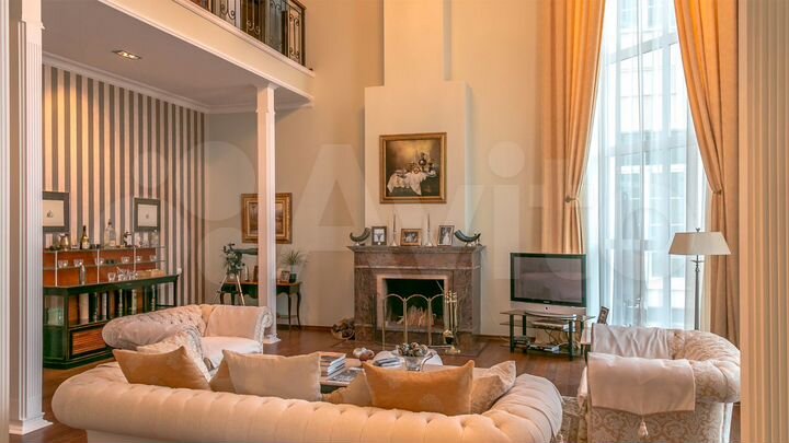 Коттедж 600 м² на участке 24 сот.