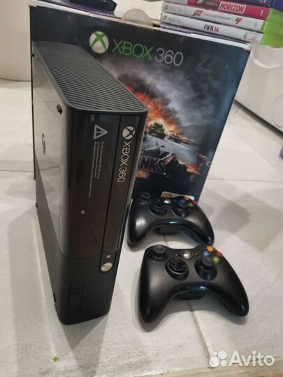 Xbox 360 slim E,2 геймпада, kinnect